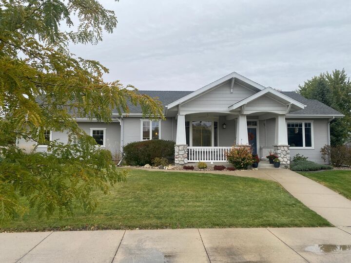 Property Photo: 1633 3rd Street W ND 58078