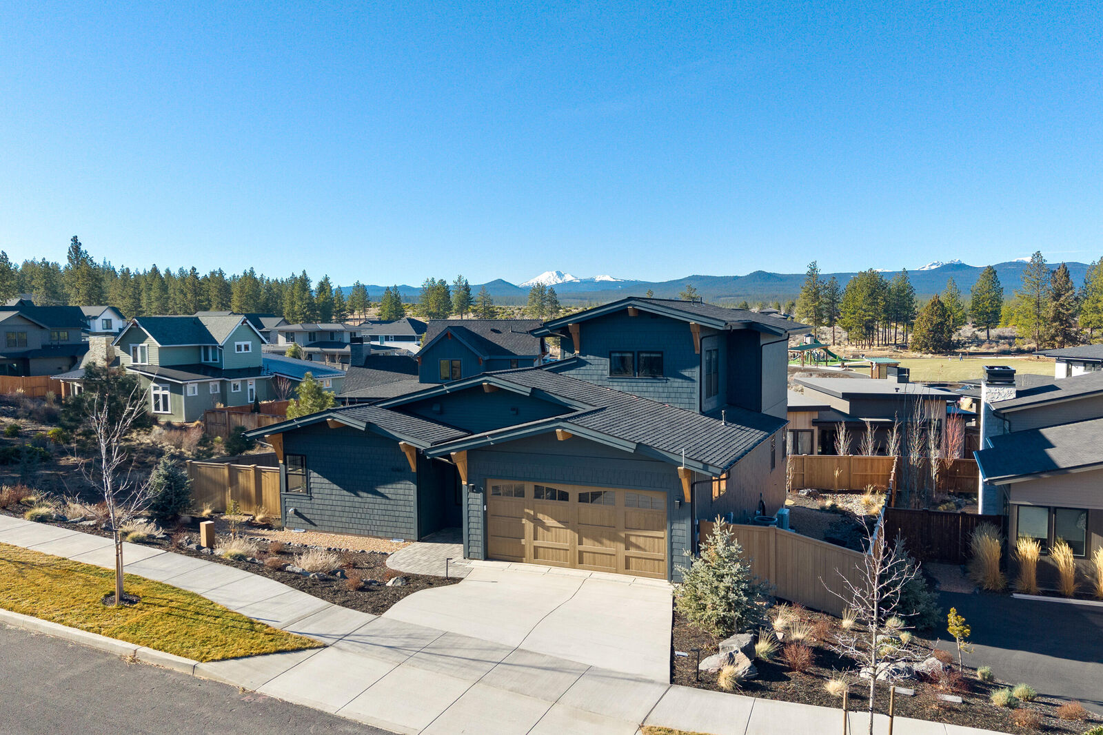 Property Photo:  62667 NW Ember Place  OR 97703 