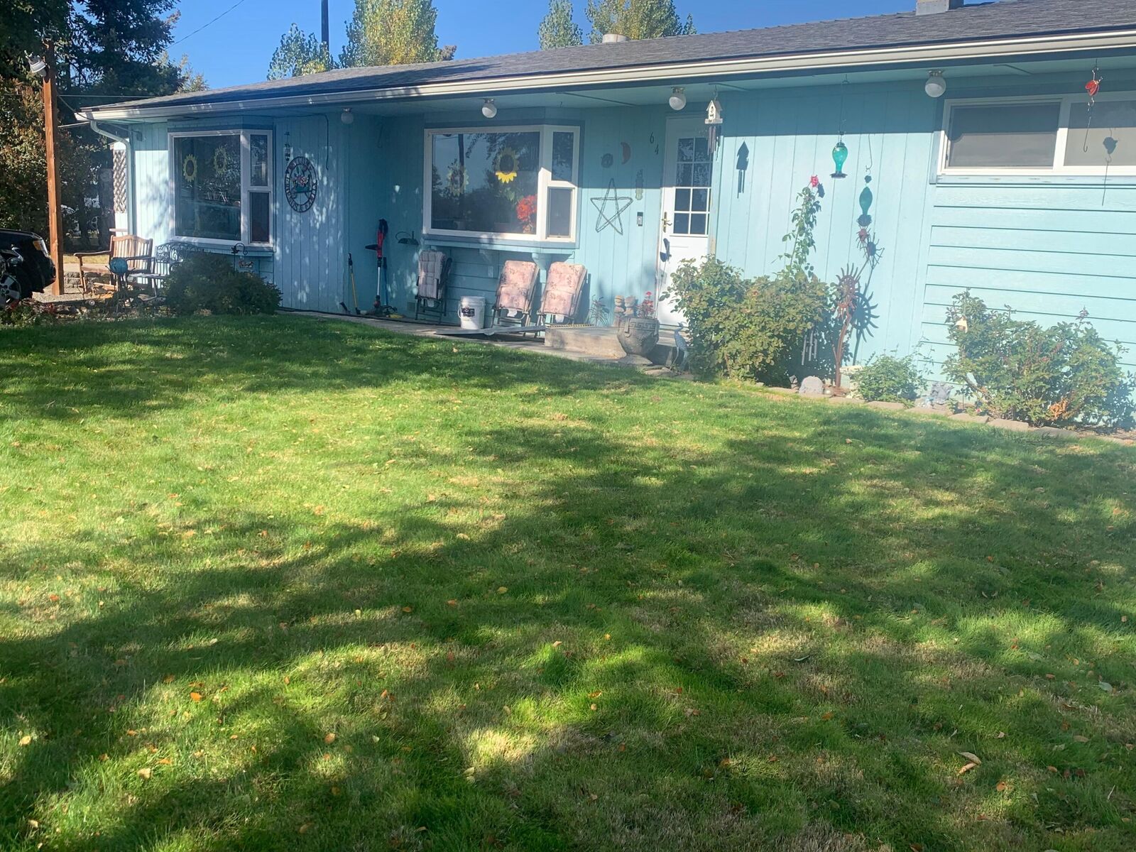 Property Photo: 64 NE Hodges Street OR 97741