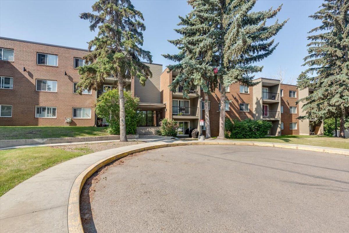 Property Photo: 103 Hermary Street 354 AB T4N 6G2