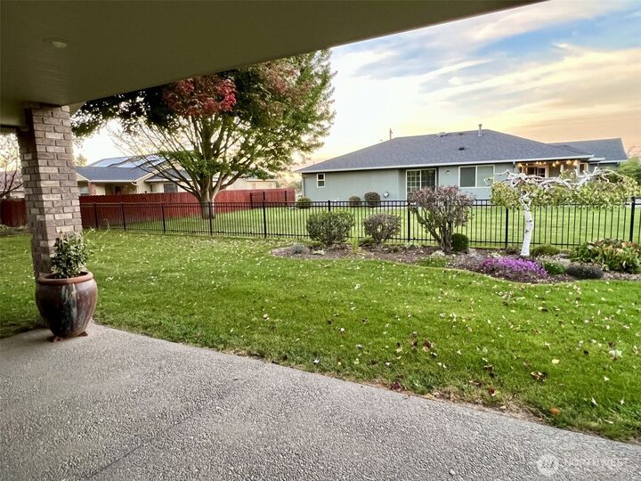 Property Photo:  1028  Southview Drive  WA 99362 