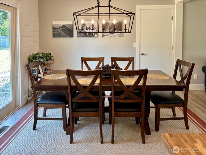 Property Photo:  715  Liberty Place  WA 99362