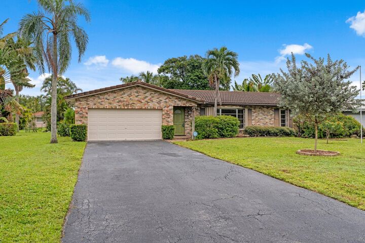 8675 NW 28th Drive  Coral Springs FL 33065 photo