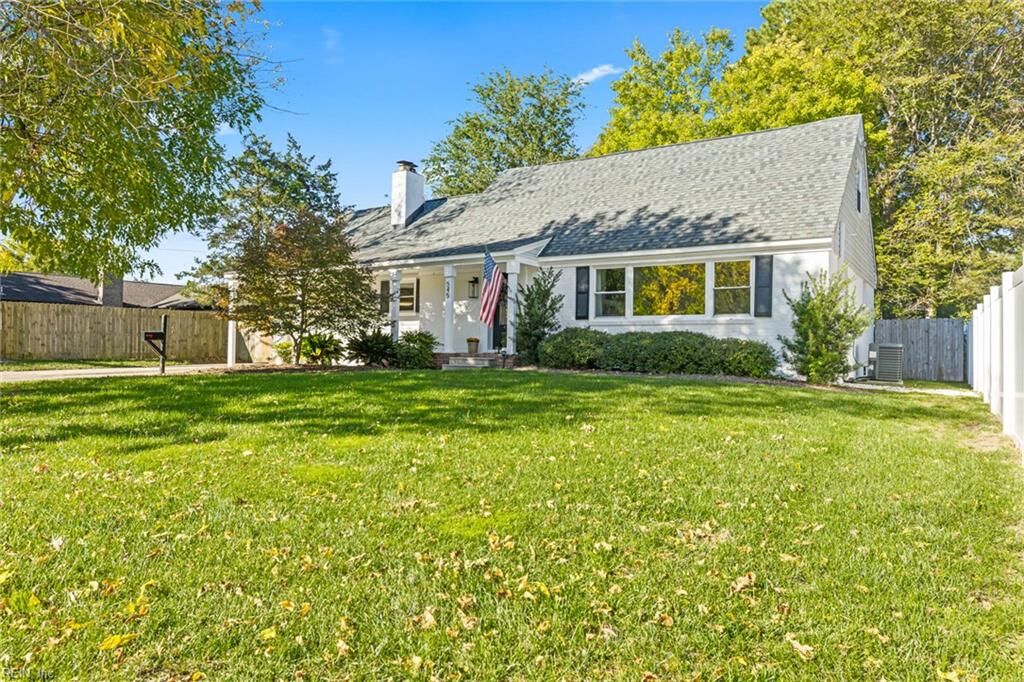 Property Photo: 545 Caren Dr VA 23452