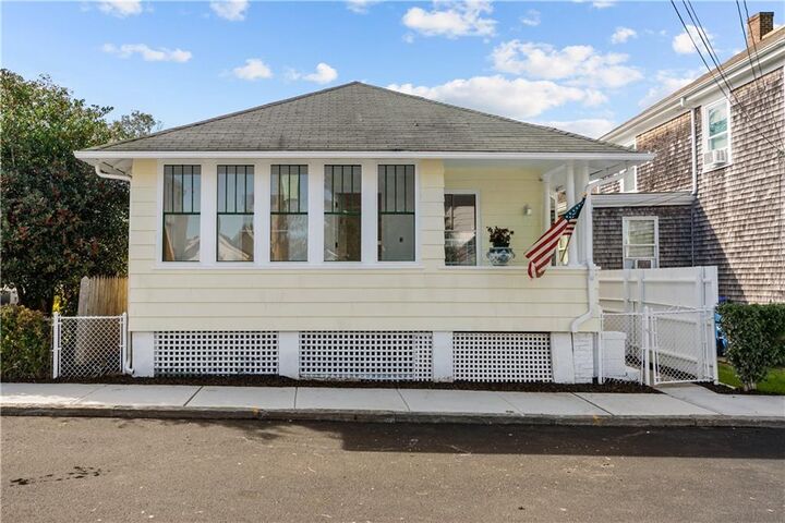 32 Tilley Avenue  Newport RI 02840 photo