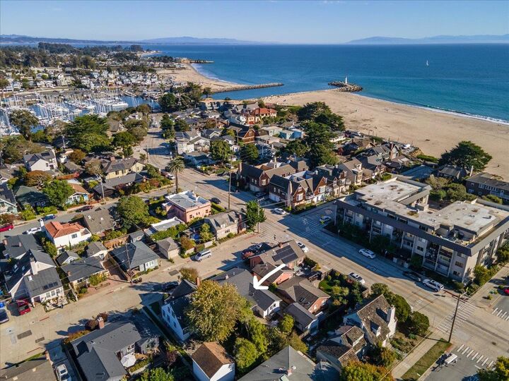 Property Photo:  207 2nd Avenue  CA 95062 