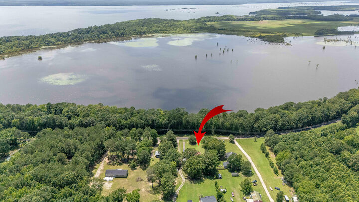 Property Photo: 4341 Nelsons Ferry Road SC 29148