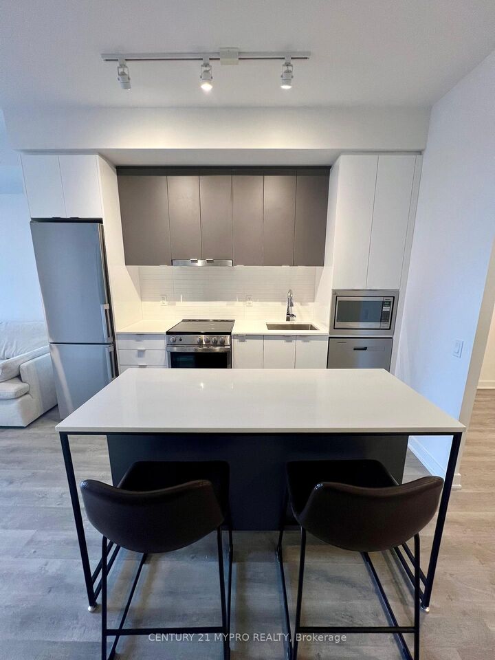 Property Photo: 30 Upper Mall Way A809 ON L4J 0L7