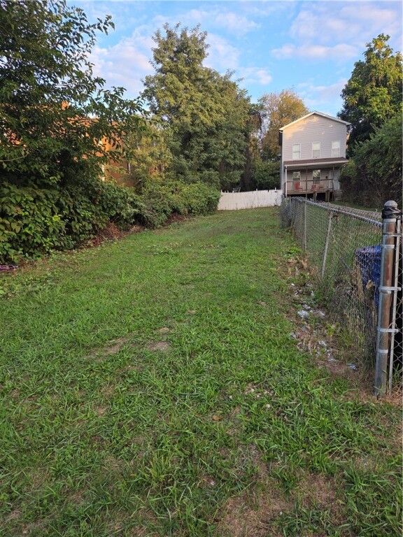 Property Photo:  2509 Webster Avenue  PA 15219 