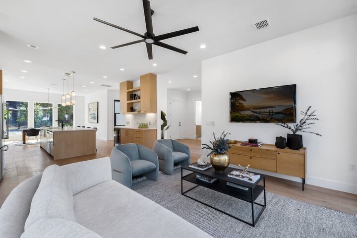 4804 Richmond #1 Avenue  Austin TX 78745 photo