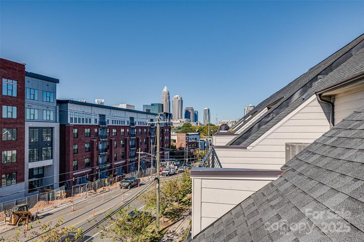 Property Photo: 18005 Nolita Lane NC 28204