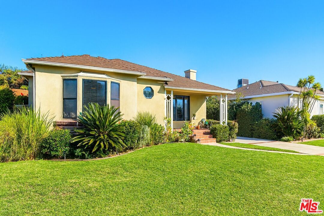 Property Photo: 532 N San Marino Ave CA 91775