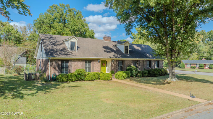 Property Photo:  903 Breckenridge Drive  TN 38012 