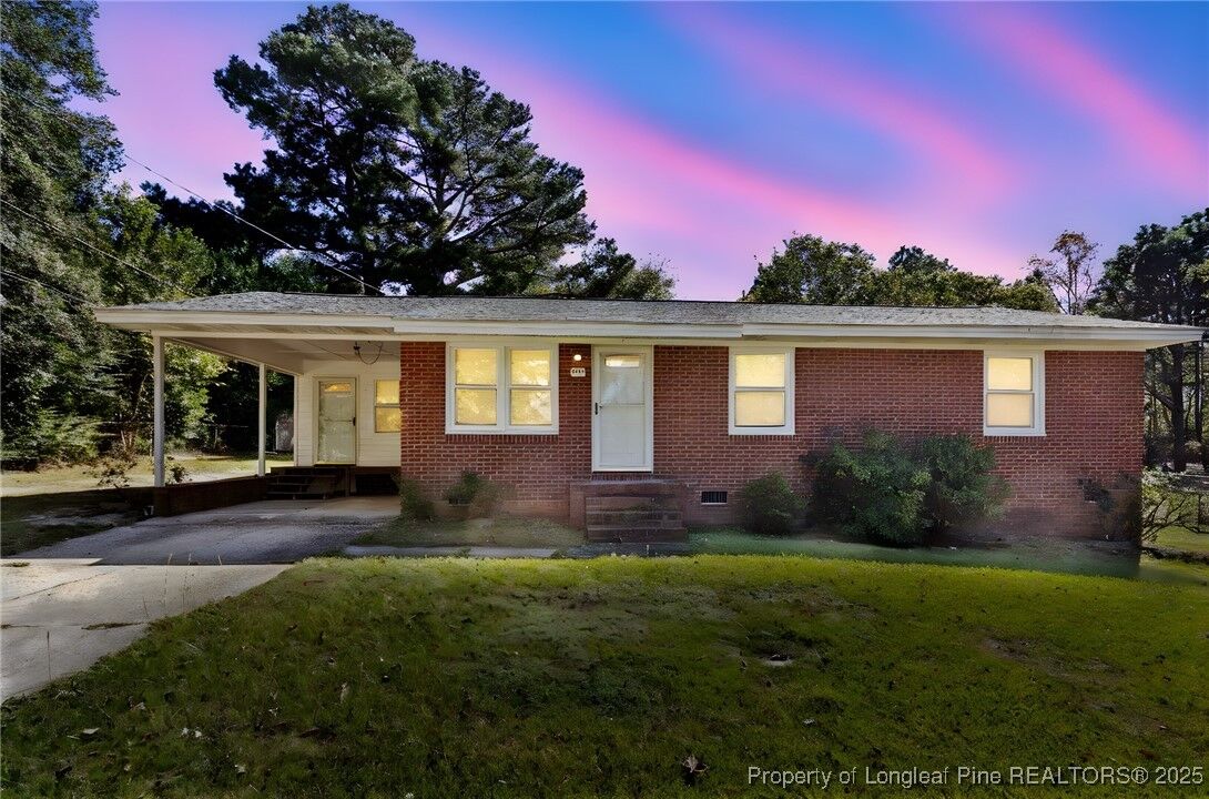 Property Photo: 1512 Crescent Drive NC 28390