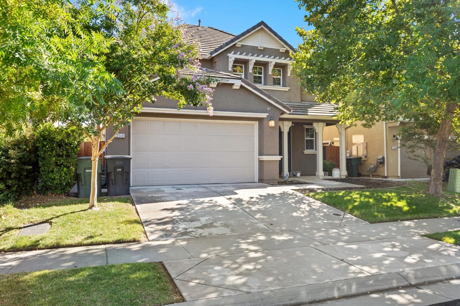 Property Photo:  2549 Kinsella Way  CA 95747