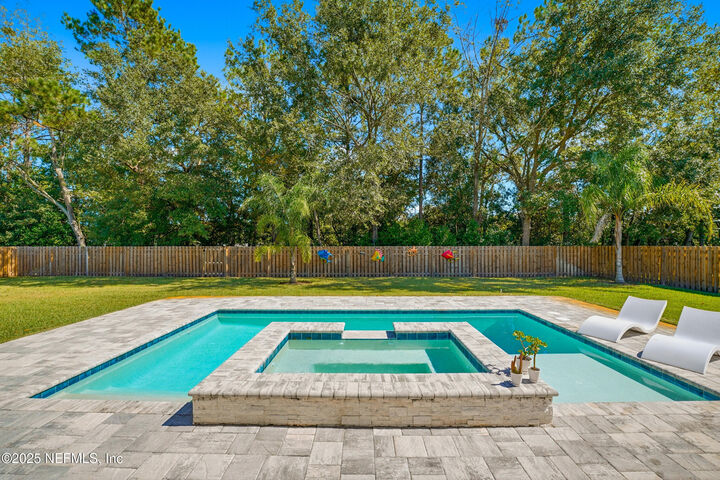 Property Photo:  1025 Morning Stroll Lane  FL 32221 