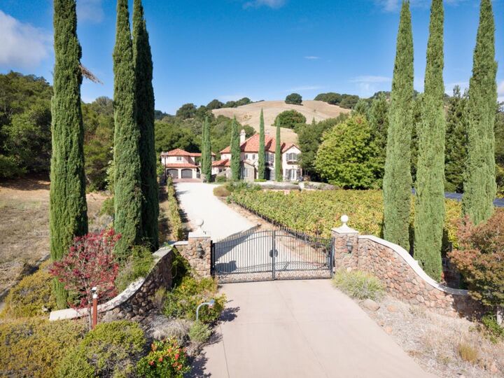5371 Stonehurst Drive  Martinez CA 94553 photo