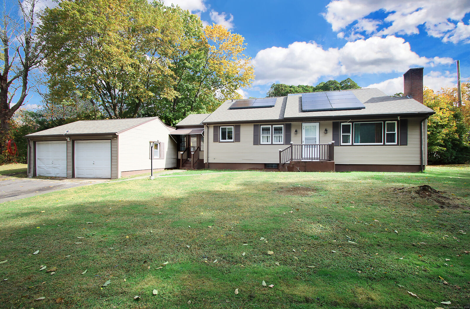 Property Photo:  19 Dogwood Lane  CT 06450 