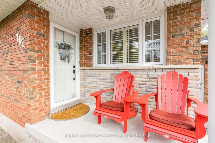 Property Photo:  707 9th Avenue  ON L0K 1R0