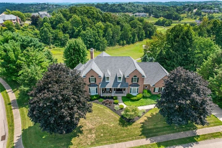 Property Photo: 5003 Old Orchard Ln PA 15044