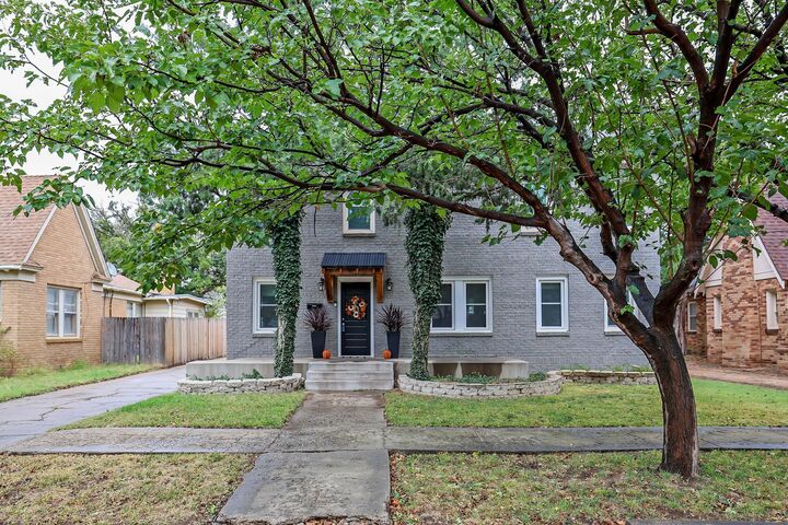 Property Photo:  2115 S Ong Street  TX 79109-2244 