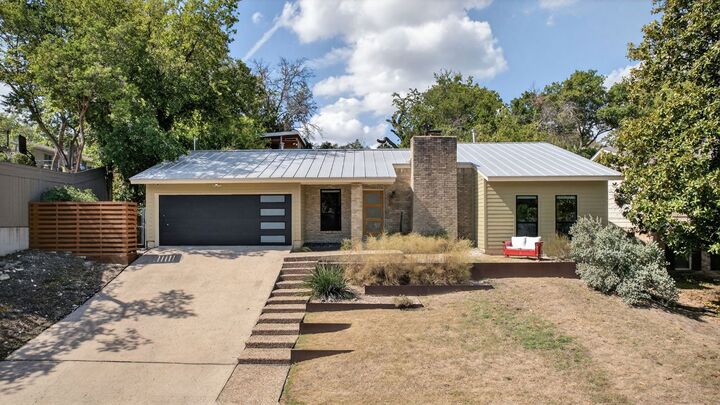 2112 Matterhorn Lane  Austin TX 78704 photo