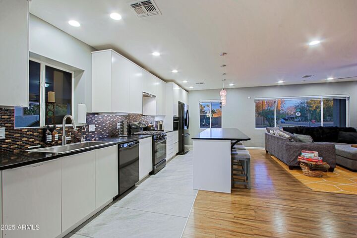 Property Photo:  2824 N 82nd Street  AZ 85257 