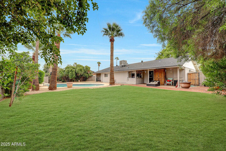 Property Photo:  2802 E Cheryl Drive  AZ 85028