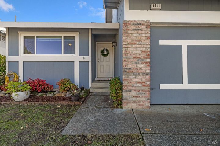 Property Photo:  1511 Gladstone Way  CA 94928