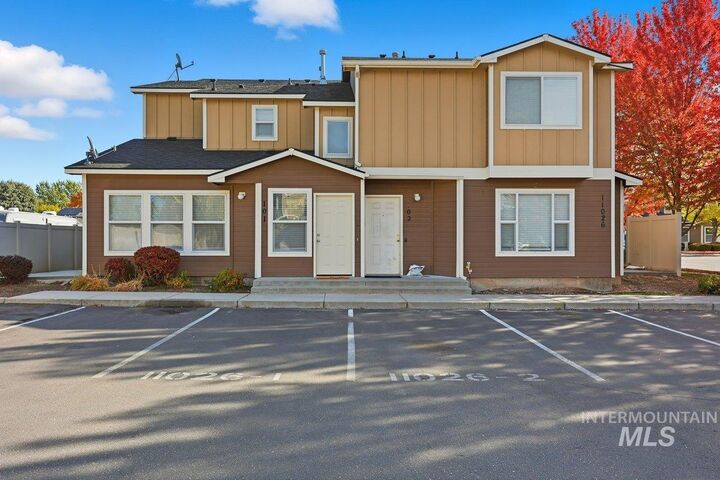 Property Photo:  11026 W Garverdale Ln 101  ID 83713