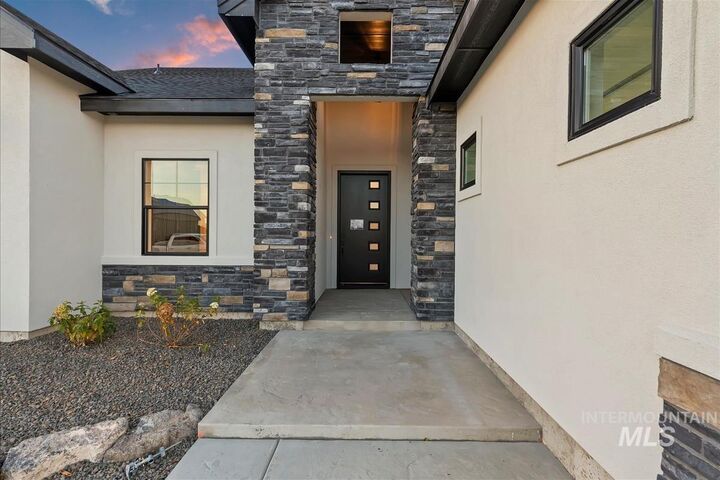 Property Photo:  6915 E Chicken Hawk Loop  ID 83686 