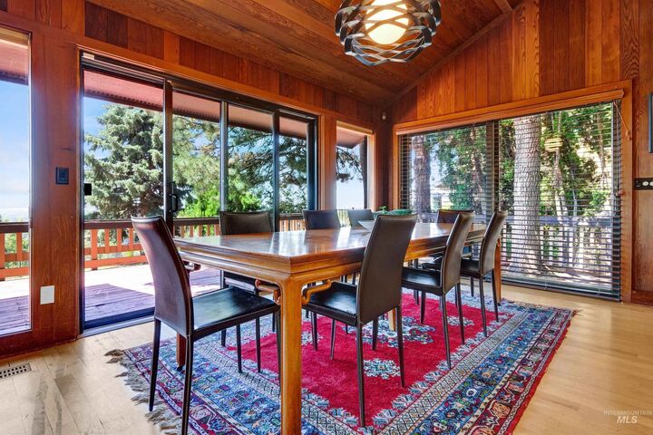 Property Photo:  1955 E Table Rock Road  ID 83712-6662