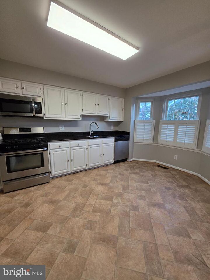 Property Photo:  4281 Sleepy Lake Drive  VA 22033