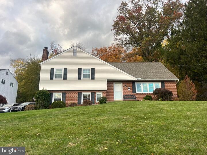 Property Photo:  617 Meadowlark Road  PA 19403