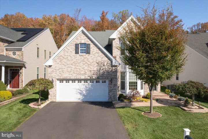 20 Bellingham Drive  Kendall Park NJ 08824 photo