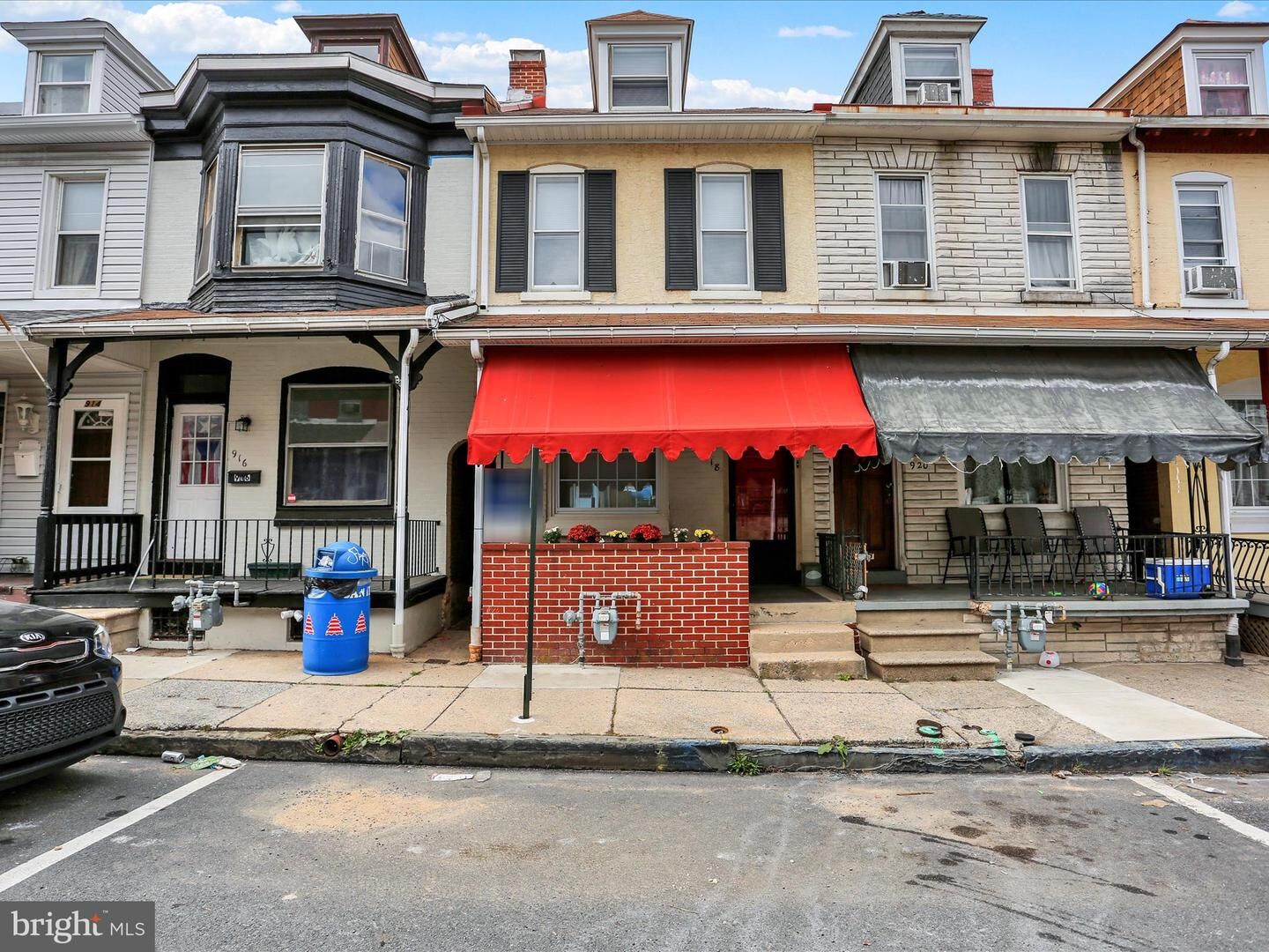 Property Photo:  918 Locust Street  PA 19604