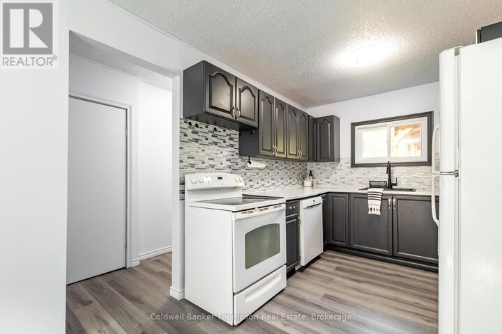 Property Photo:  1980 Lone Pine Drive  ON P0B 1L0 