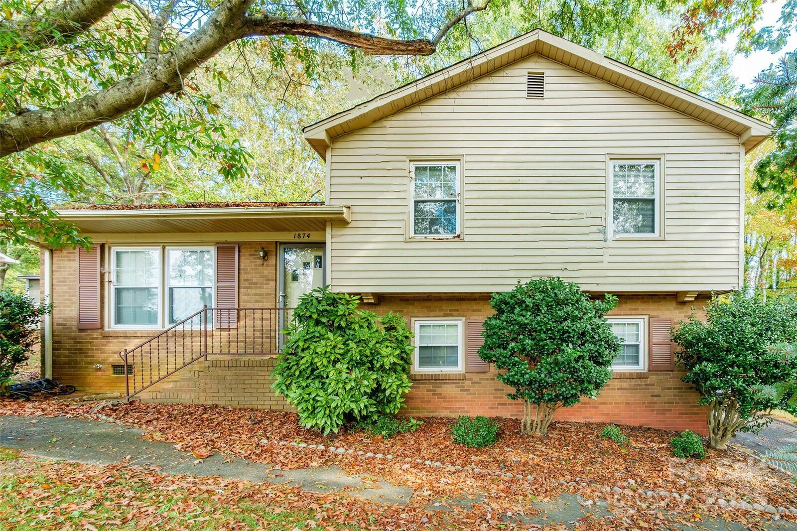 Property Photo:  1874 Ballard Drive  NC 28054 