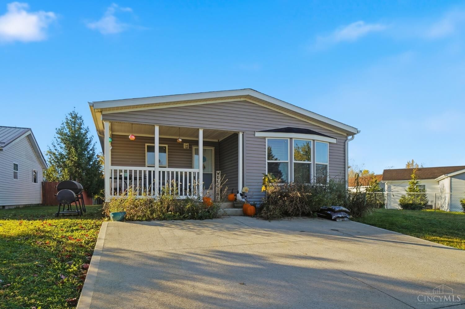 Property Photo:  555 Cross Creek Dr  OH 45177