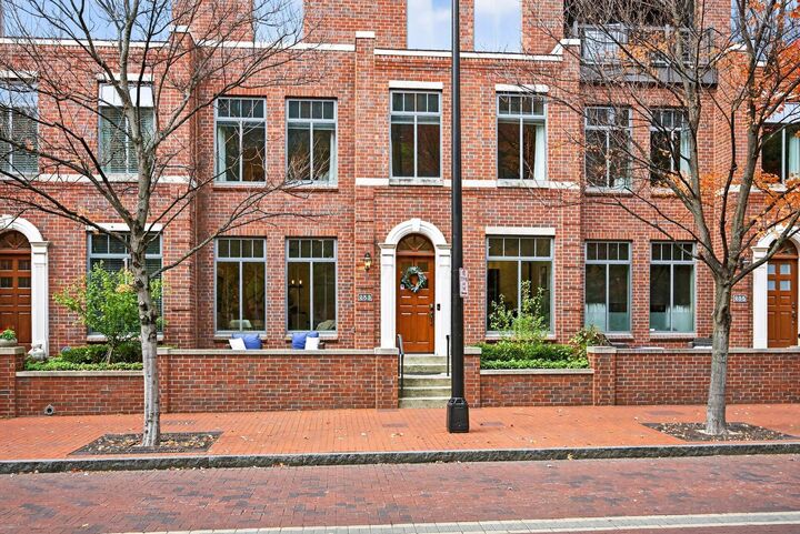250 Daniel Burnham Square  Columbus OH 43215 photo