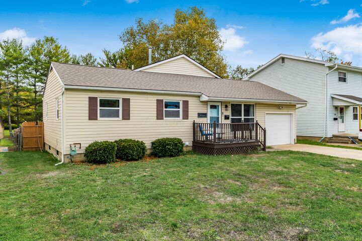 Property Photo:  1062 Mulberry Road  OH 43113
