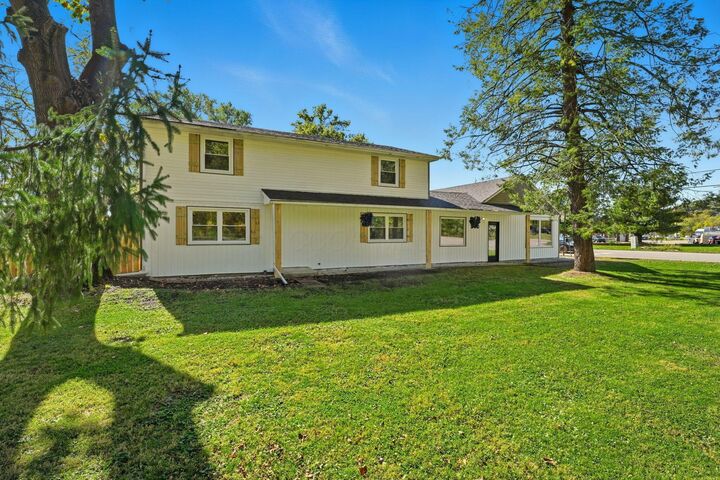 Property Photo:  110 Quarry SE Road  OH 43130