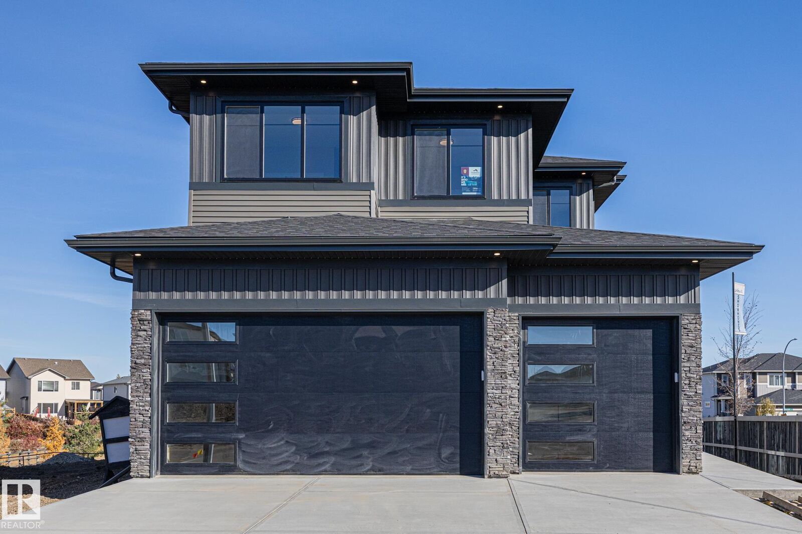 Property Photo:  671 King Street  AB T7X 4P7