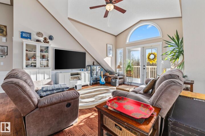 Property Photo: 53320 Rge Road 30 231 AB T7Y 0E2