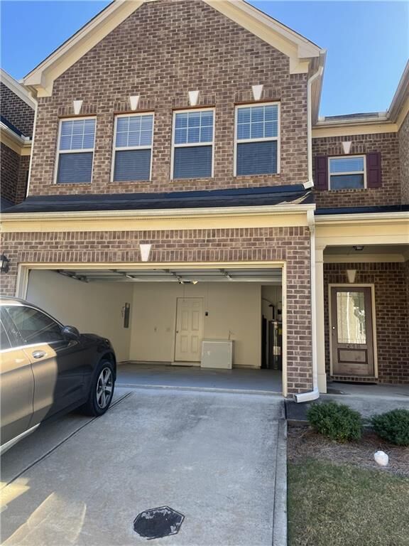 Property Photo:  1418 Haynescrest Court 90  GA 30017
