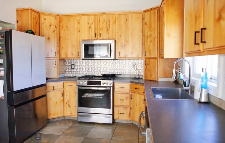 Property Photo: 1104 W 4th Street MT 59711