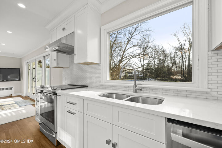 Property Photo:  87 Bartina Lane  CT 06902 