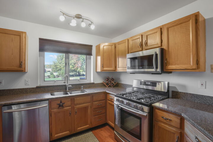 Property Photo:  1881 Orchard Court  IN 46307