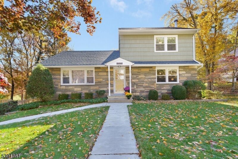 Property Photo:  13 Paderewski Rd  NJ 07438
