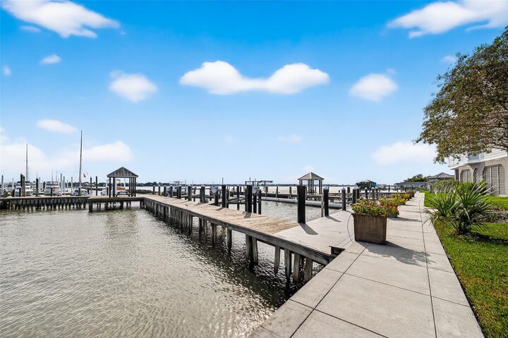Property Photo:  2439 Lakewood Pointe  TX 77586 